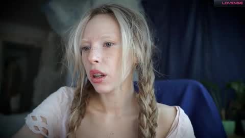 Snapshot of radiant_ada chatting on 8, 10, 2025 ada online show from 8, 10, 2025