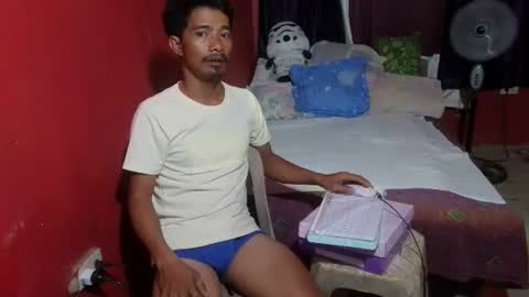 Snapshot of raffyhardcock4u chatting on 4, 5, 2026 Raffyhardcock4u online show from 4, 5, 2026
