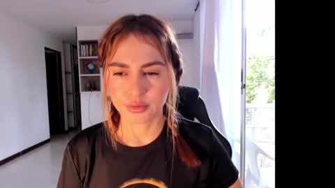 Jennyindependent model . online show from 15, 9, 2025