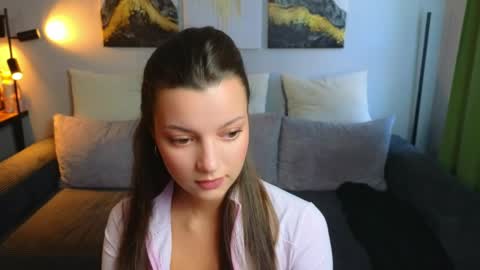 rainevi online show from 28, 3, 2026