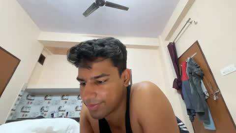 Snapshot of raju_smith chatting on 4, 11, 2025 raju_smith online show from 4, 11, 2025