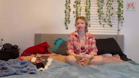 Snapshot of ramichick chatting on 3, 12, 2024 Rami online show from 3, 12, 2024