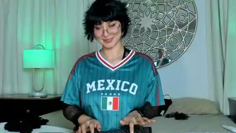 Snapshot of ramonaa_gold chatting on 5, 7, 2026 Ramona online show from 5, 7, 2026