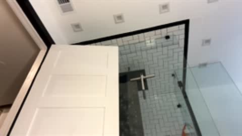    RAMONA Q   online show from 26, 11, 2025