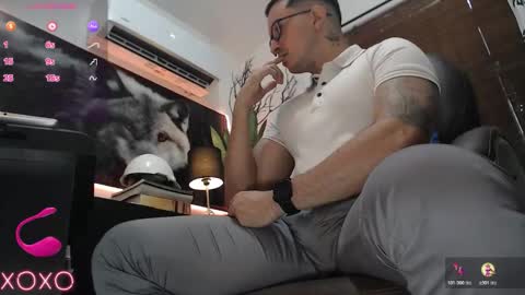 Snapshot of randylukehot chatting on 31, 10, 2025 randylukehot online show from 31, 10, 2025