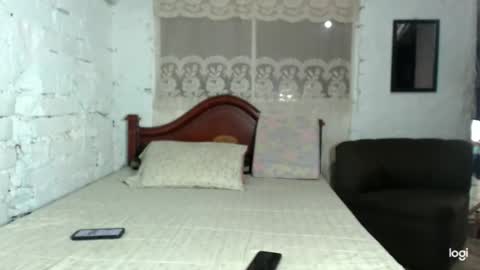 Snapshot of raquel2411 chatting on 9, 6, 2026 raquel2411 online show from 9, 6, 2026