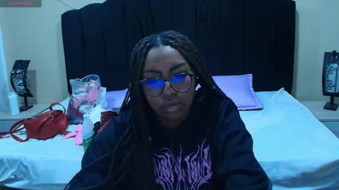 Raquel online show from 23, 11, 2025