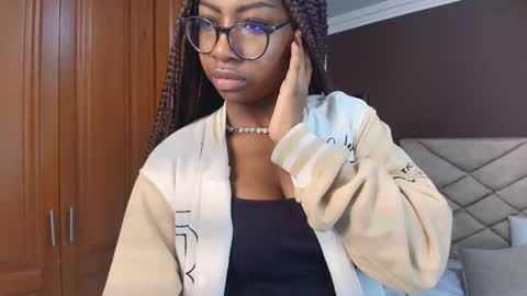 Snapshot of raqueljones_ chatting on 2, 2, 2026 Raquel online show from 2, 2, 2026