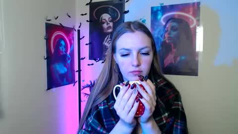 raspberry0101 online show from 3, 10, 2025