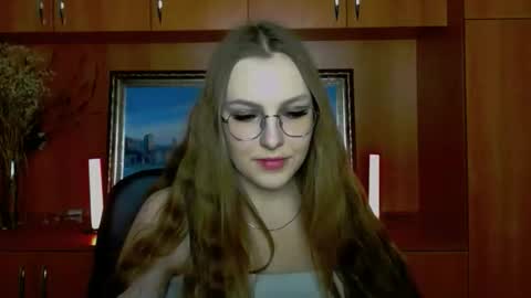 raspberry0101 online show from 3, 12, 2025