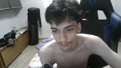 Snapshot of ratlean21 chatting on 13, 12, 2024 ratlean21 online show from 13, 12, 2024