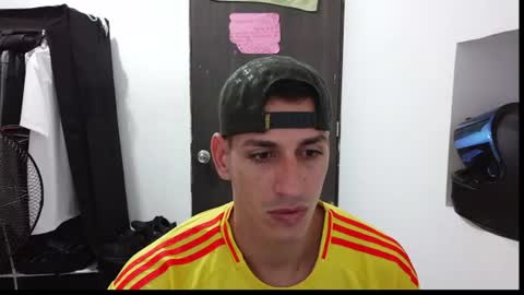 Snapshot of raul240335 chatting on 5, 7, 2026 Raul online show from 5, 7, 2026