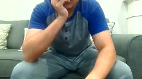 Snapshot of raulsub7 chatting on 12, 1, 2026 7 in size online show from 12, 1, 2026
