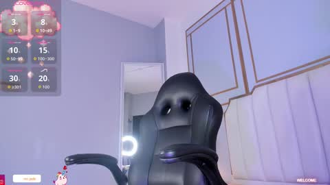 raven_jade_ online show from 10, 9, 2025