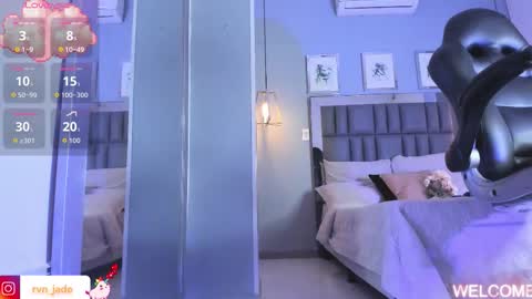 raven_jade_ online show from 14, 9, 2025