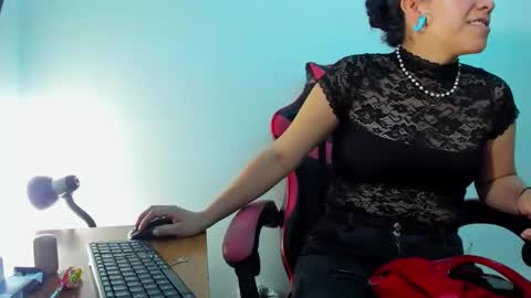 Snapshot of raven_rouge chatting on 22, 10, 2025 gata online show from 22, 10, 2025