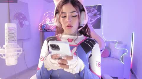 .  online show from 27, 11, 2025