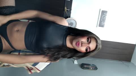 Snapshot of ravennax chatting on 24, 2, 2025 ravennaxx online show from 24, 2, 2025