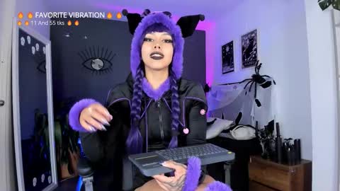 Raven Witch online show from 7, 2, 2026