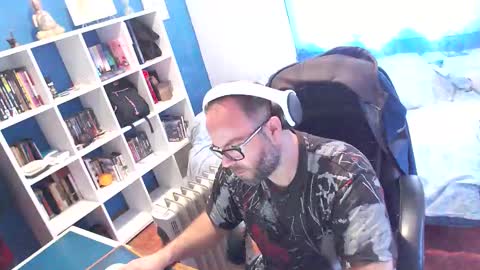 ravingr3d3 online show from 23, 2, 2026