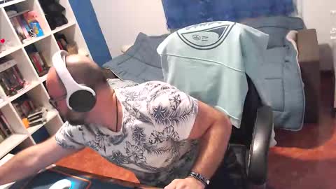 ravingr3d3 online show from 16, 3, 2026