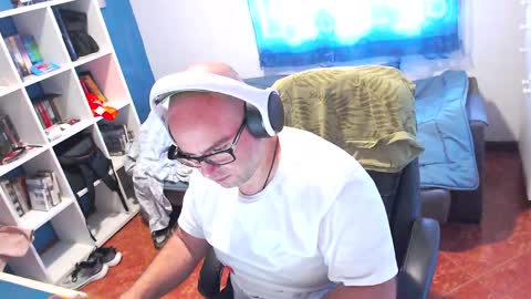 ravingr3d3 online show from 20, 5, 2026