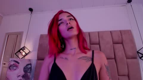 Snapshot of ravynrouge_ chatting on 20, 10, 2025 ravynrouge_ online show from 20, 10, 2025