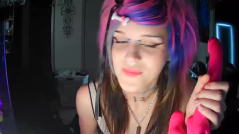 Snapshot of ravynstar13 chatting on 1, 10, 2025 ravynstar13 online show from 1, 10, 2025