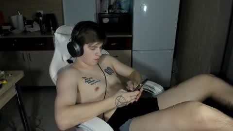 Snapshot of ray_hill chatting on 17, 12, 2024 Ray online show from 17, 12, 2024