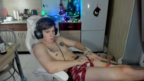 Snapshot of ray_hill chatting on 19, 12, 2024 Ray online show from 19, 12, 2024