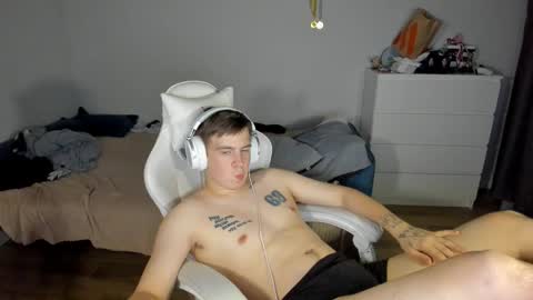 Snapshot of ray_hill chatting on 8, 9, 2025 Ray online show from 8, 9, 2025