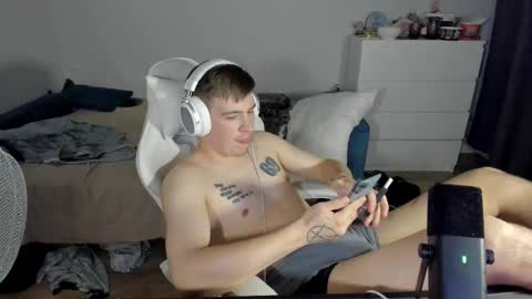 Snapshot of ray_hill chatting on 8, 10, 2025 Ray online show from 8, 10, 2025