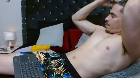 Snapshot of ray_weed chatting on 9, 12, 2024 Ray online show from 9, 12, 2024