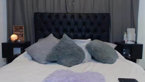 Snapshot of ray_weed chatting on 11, 12, 2024 Ray online show from 11, 12, 2024