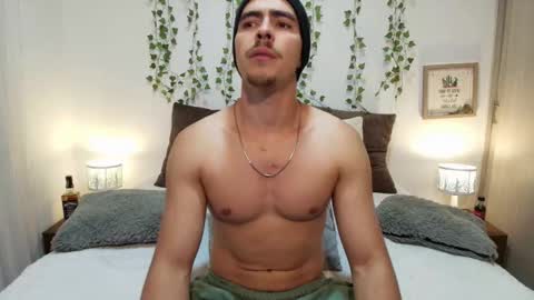 Snapshot of ray_weed chatting on 22, 9, 2025 Ray online show from 22, 9, 2025