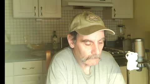 Snapshot of raylene4u2 chatting on 3, 7, 2026 Ray online show from 3, 7, 2026