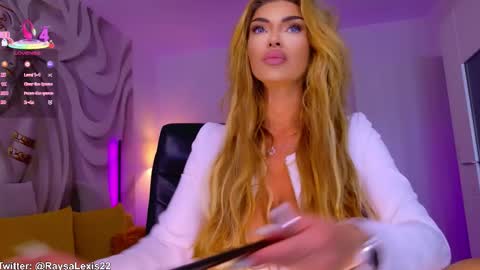 raysalexis19 online show from 30, 9, 2025