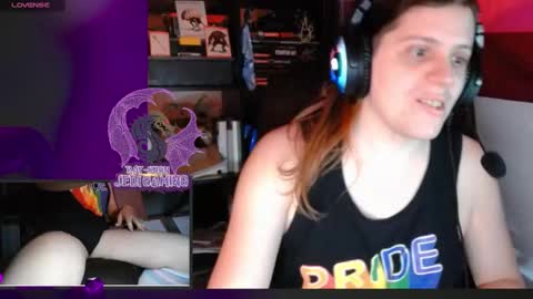 Snapshot of raysuon chatting on 4, 1, 2025 Rae-Suon online show from 4, 1, 2025