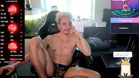 Snapshot of rayzel_white chatting on 25, 6, 2026 Rayzel White online show from 25, 6, 2026