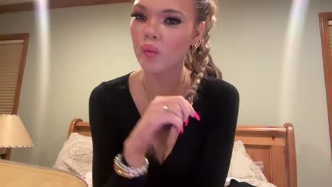 Jade  online show from 14, 1, 2025