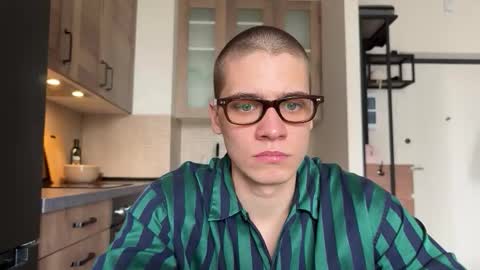 AliceEve online show from 8, 4, 2026