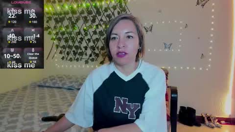 Snapshot of rebbeca09 chatting on 11, 9, 2025 Rebbeca online show from 11, 9, 2025