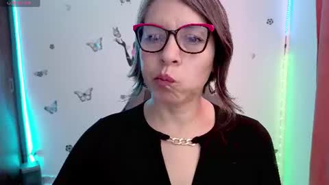Snapshot of rebbeca09 chatting on 21, 7, 2026 Rebbeca online show from 21, 7, 2026