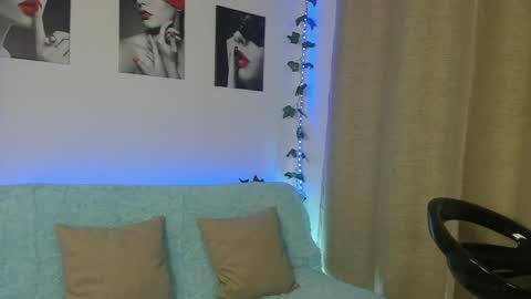 Rebeca Marchetti online show from 5, 4, 2026