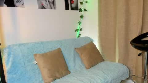 Rebeca Marchetti online show from 24, 4, 2026