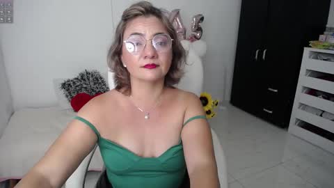 REBECA online show from 25, 1, 2025