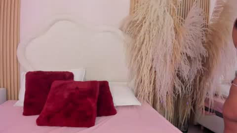 rebeca_taylor_ online show from 5, 7, 2026