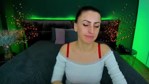 rebecca_diamonds online show from 26, 1, 2025