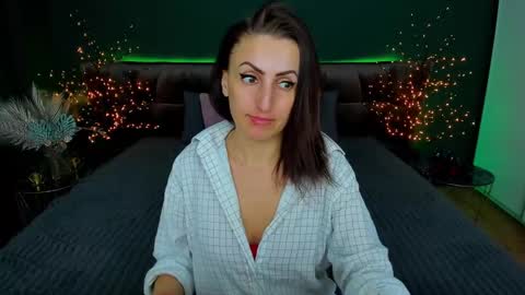 rebecca_diamonds online show from 12, 2, 2025