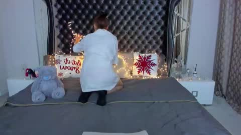 rebecca_diamonds online show from 8, 1, 2026